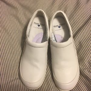 Nurse mates size 6.5